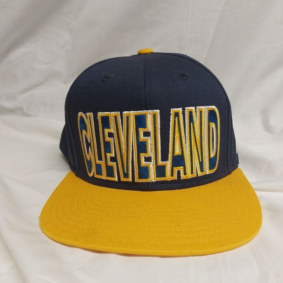 Cleveland Cavaliers Navy Blue & Wine Gold Adidas Embroidered Snapback Hat - Picture 1 of 8